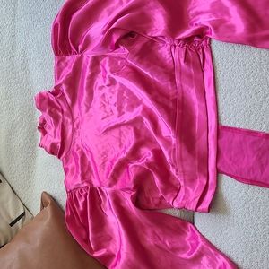 puffy sleeve blouse